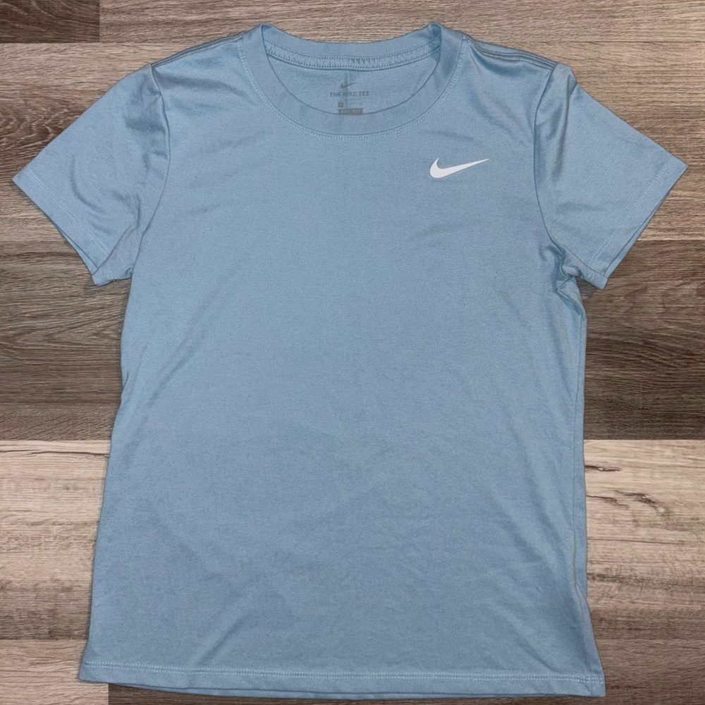 Women’s Small Nike Light Blue Tee